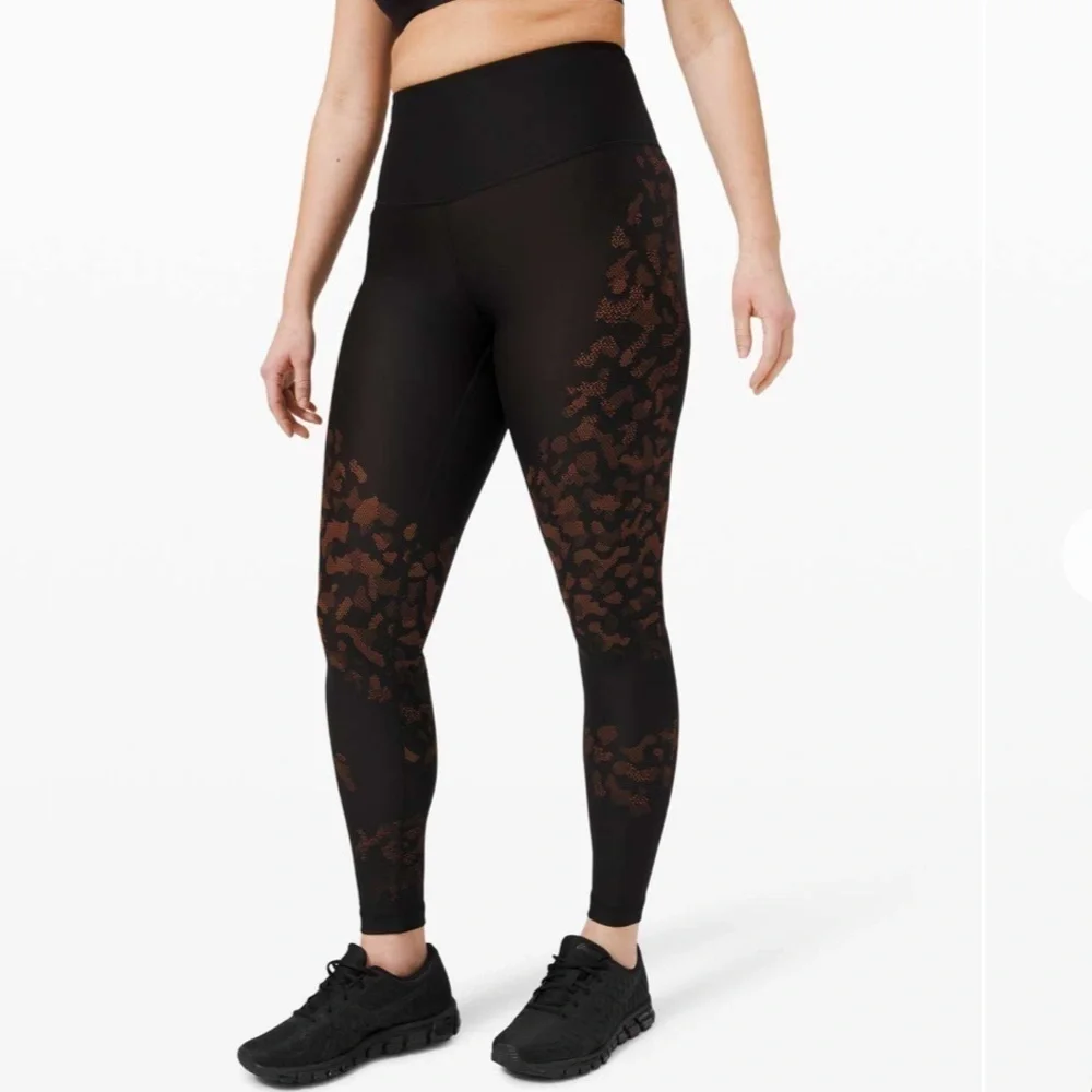 Lululemon mapped out leggings
